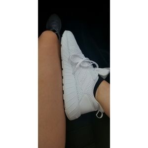 Adidas Sneakers - Questar drive